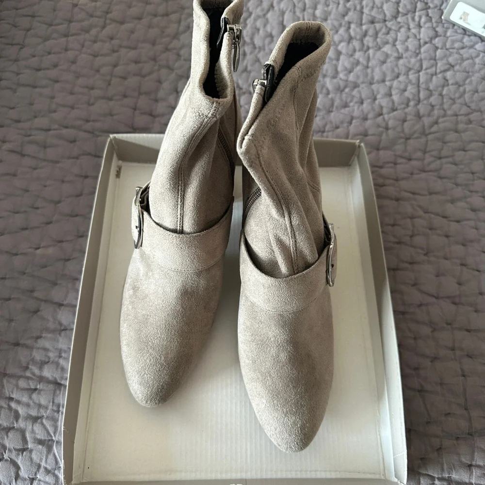 Suede Greige/Taupe Boots With Buckle
